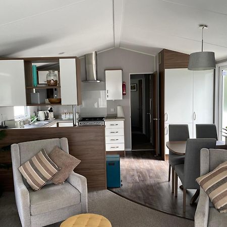Belton with Browston 6 Berth Comfy Homely Caravan, Dog Friendly מראה חיצוני תמונה