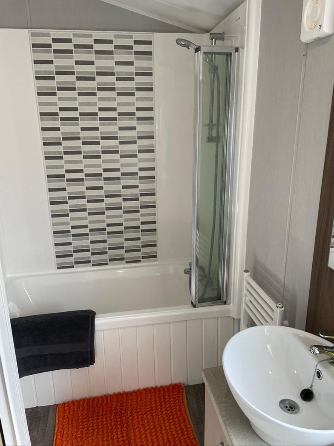 Belton with Browston 6 Berth Comfy Homely Caravan, Dog Friendly מראה חיצוני תמונה