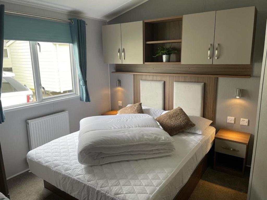 Belton with Browston 6 Berth Comfy Homely Caravan, Dog Friendly מראה חיצוני תמונה