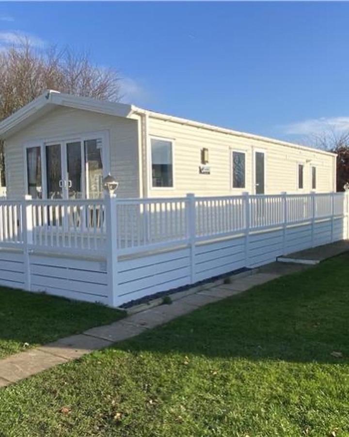 Belton with Browston 6 Berth Comfy Homely Caravan, Dog Friendly מראה חיצוני תמונה