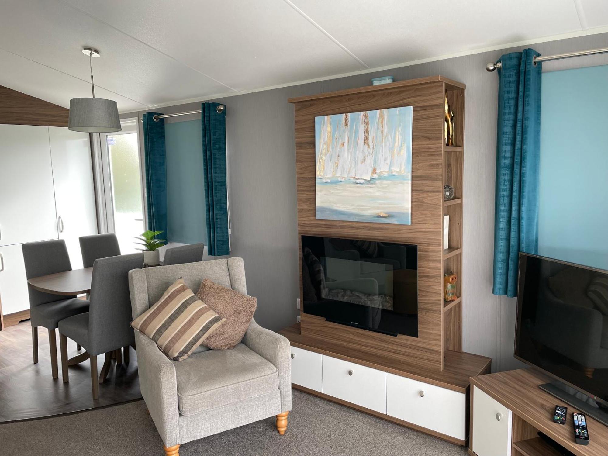 Belton with Browston 6 Berth Comfy Homely Caravan, Dog Friendly מראה חיצוני תמונה
